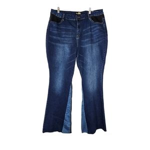 Suzanne Betro Contrast Inset High Rise Bootcut Raw Hem Jeans Blue Size 22